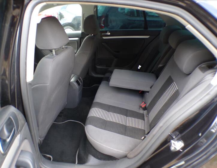 Volkswagen Jetta 13