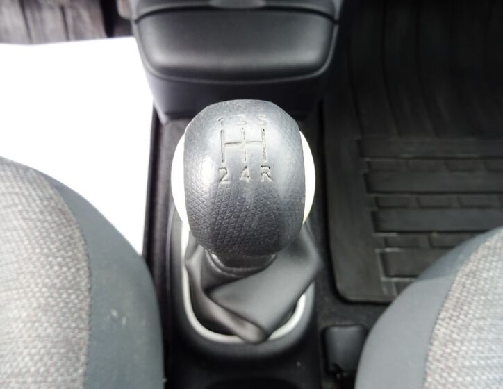 Nissan Micra 9