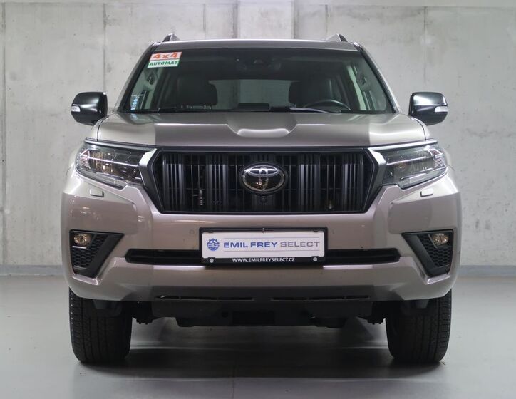 Toyota Land Cruiser 2