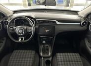 MG ZS 8