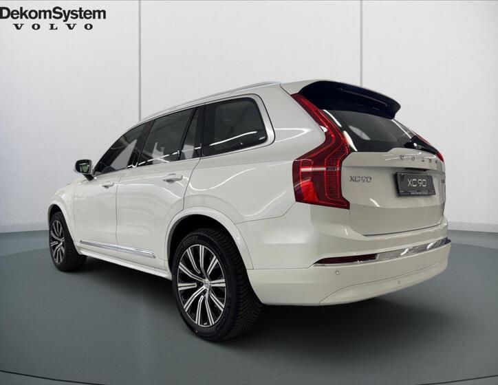 Volvo XC90 4