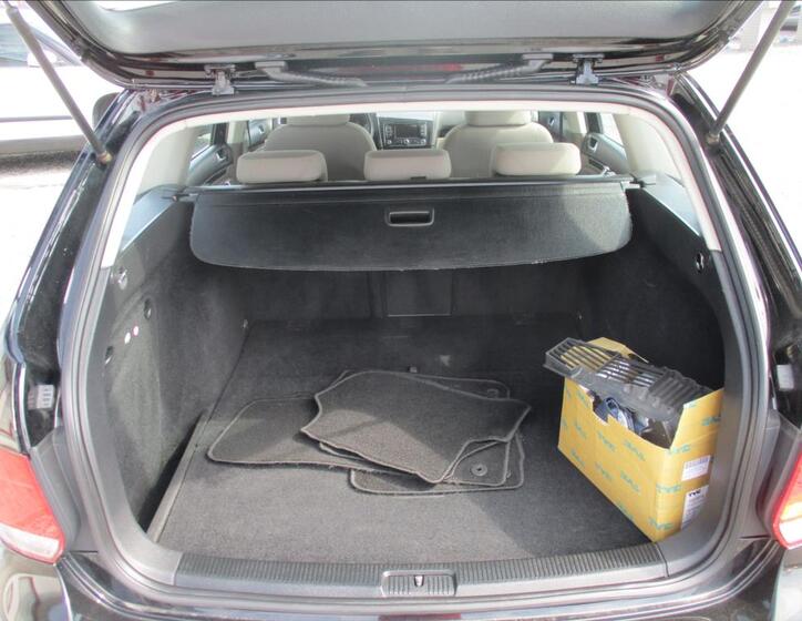 Volkswagen Golf 9
