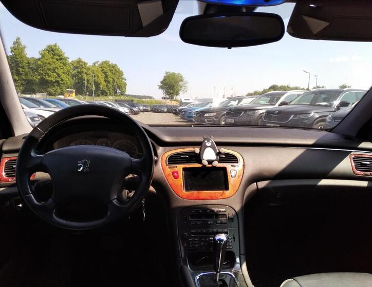 Peugeot 607 9