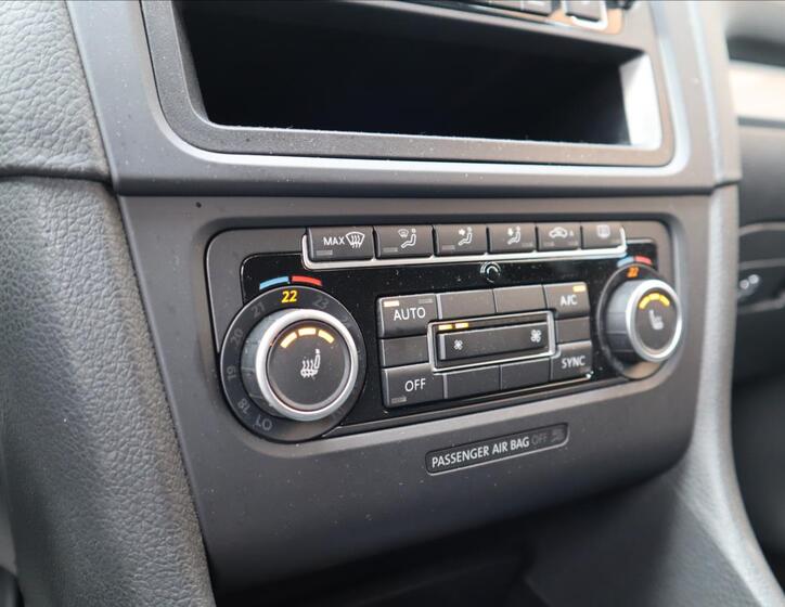 Volkswagen Golf 14