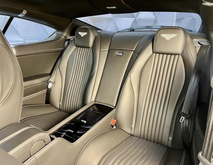 Bentley Continental GT 12