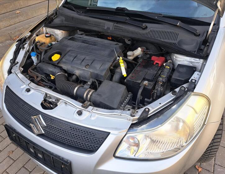 Suzuki SX4 37