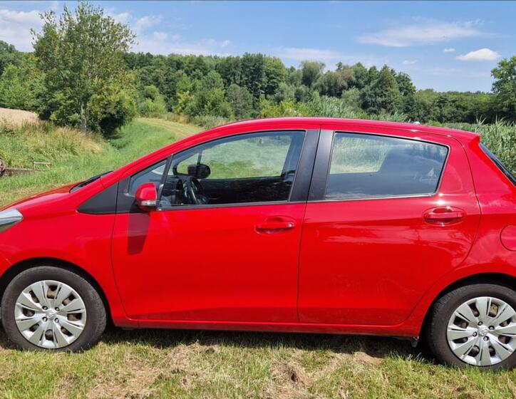 Toyota Yaris 4