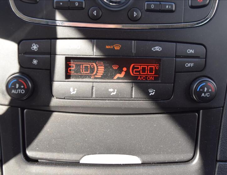 Ford Galaxy 43