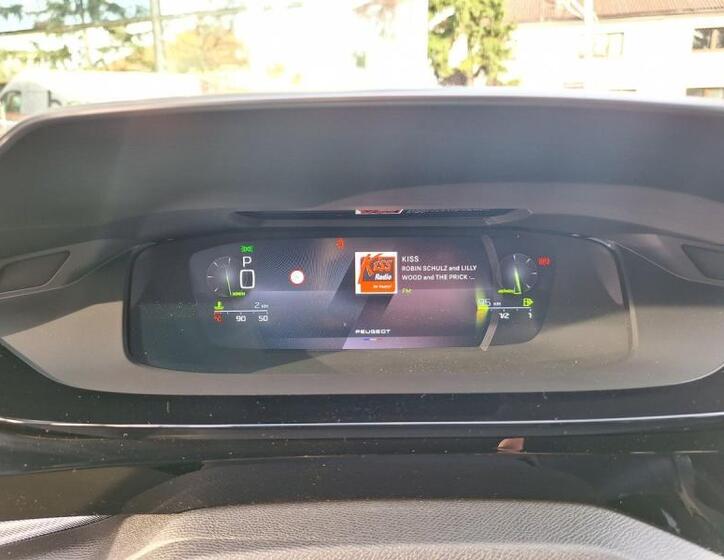 Peugeot 408 16