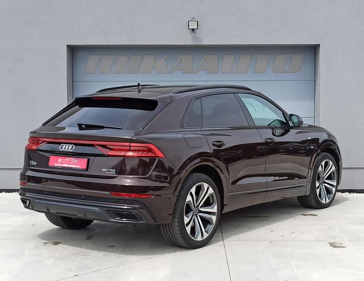 Audi Q8 5