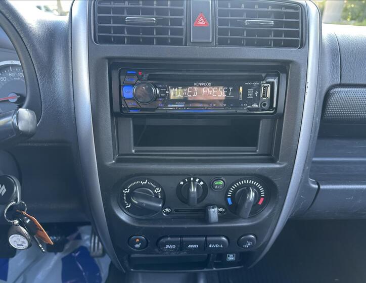 Suzuki Jimny 16