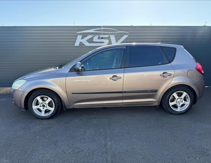 KIA Ceed 10