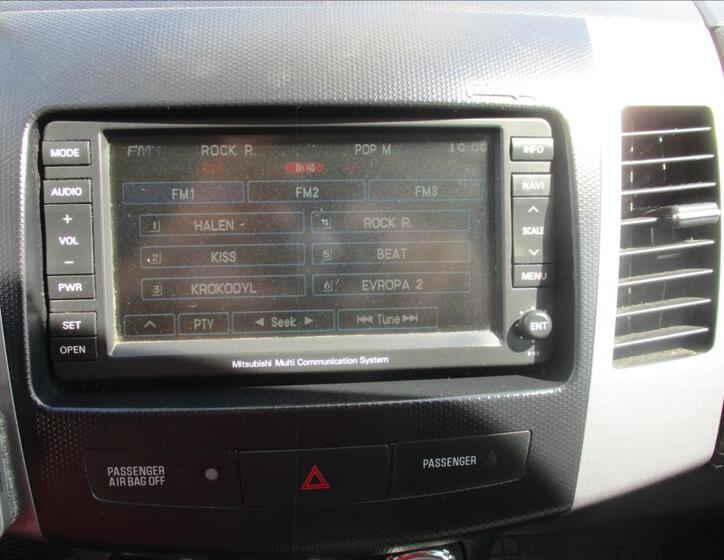 Mitsubishi Outlander 16