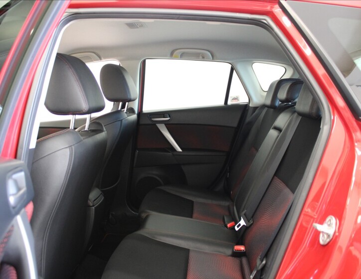 Mazda 3 7
