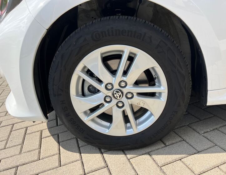 Toyota Yaris 27