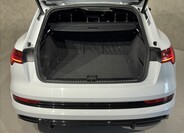 Audi e-tron 13
