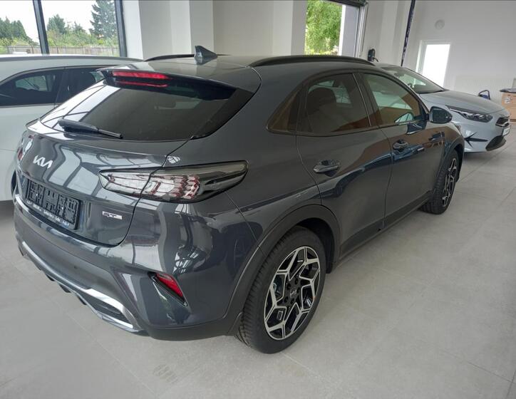 KIA XCeed 4