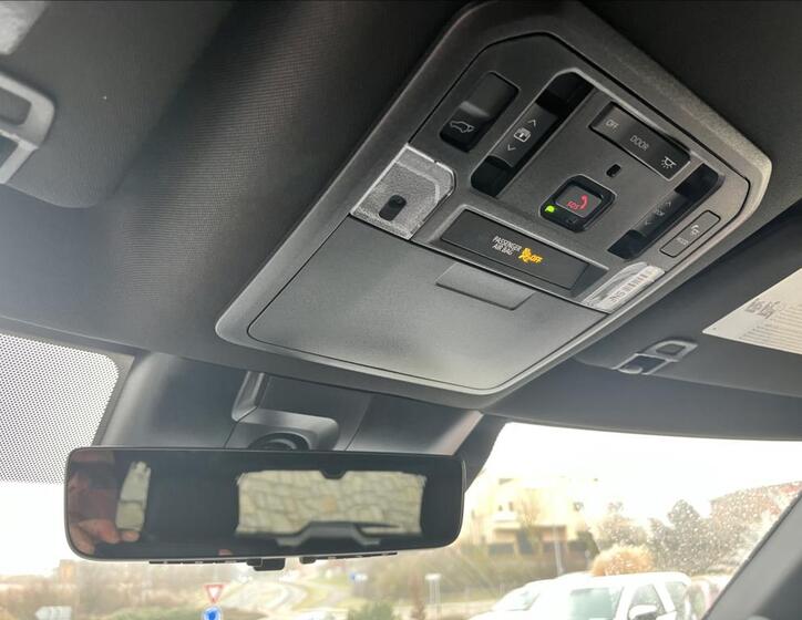 Toyota Sequoia 30
