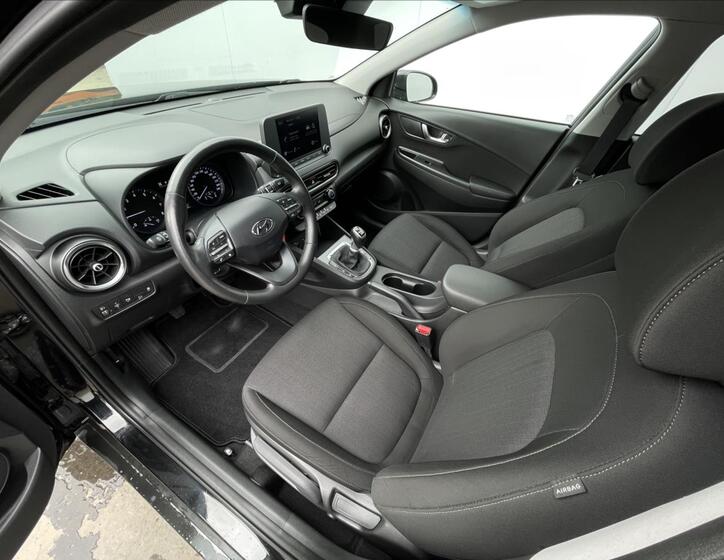 Hyundai Kona 5