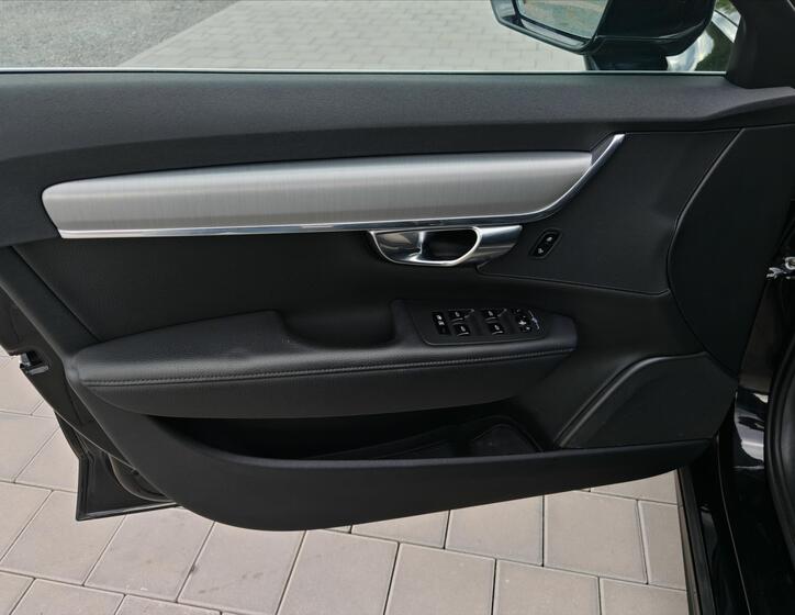 Volvo V90 5