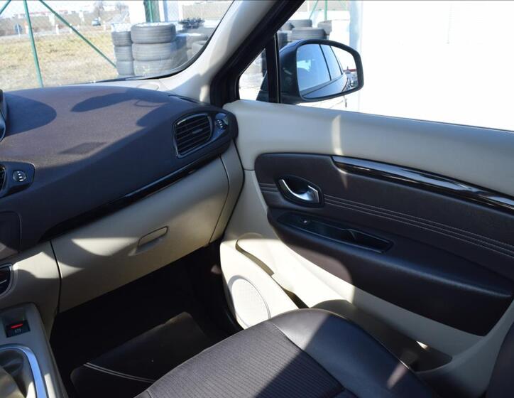 Renault Grand Scénic 29