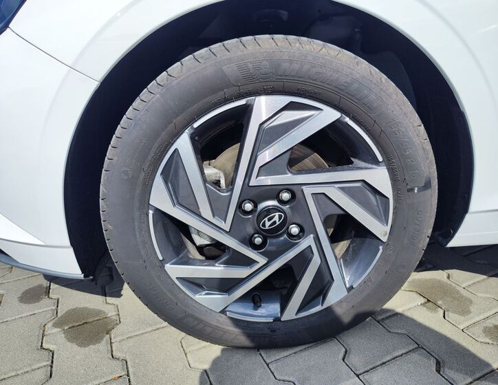 Hyundai i20 26