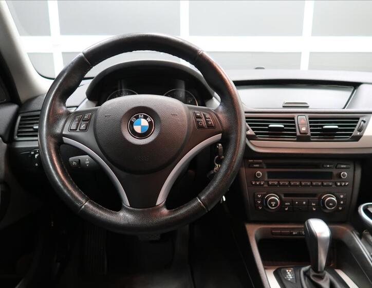 BMW X1 13