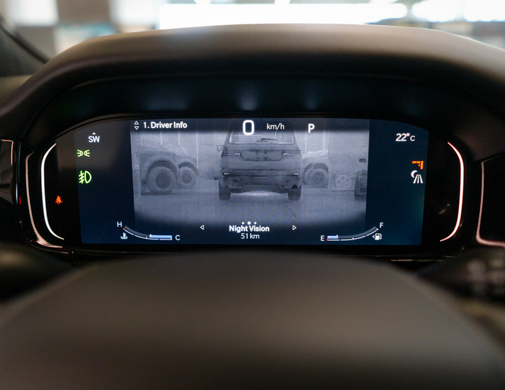 Jeep Grand Wagoneer 24