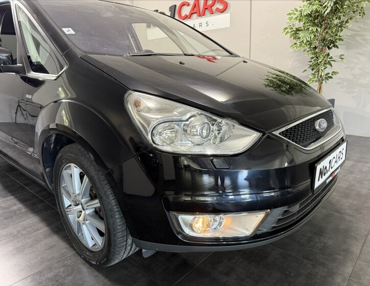 Ford Galaxy 27