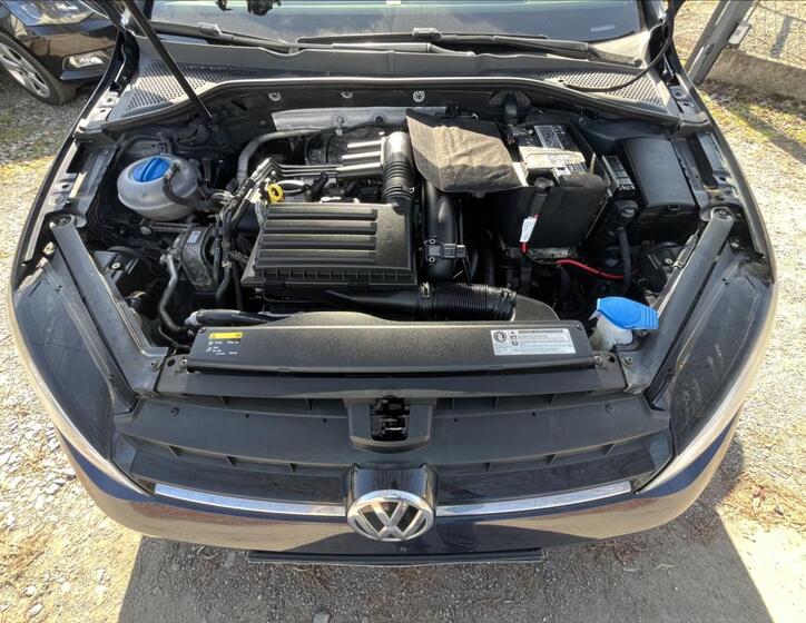 Volkswagen Golf 34