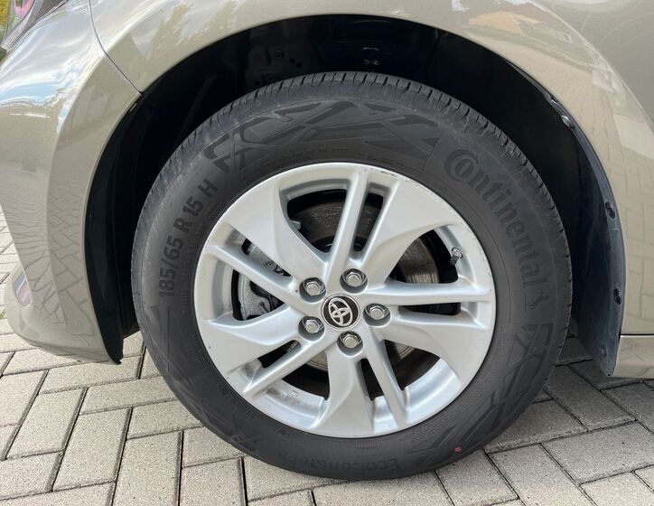 Toyota Yaris 27