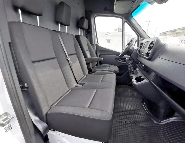 Mercedes-Benz Sprinter 7