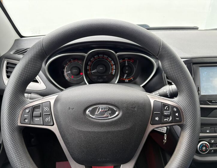 Lada Vesta 8
