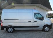 Nissan NV400 8