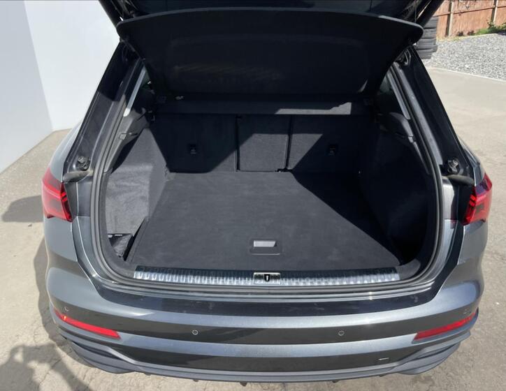 Audi Q3 23
