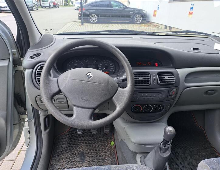 Renault Scénic 19