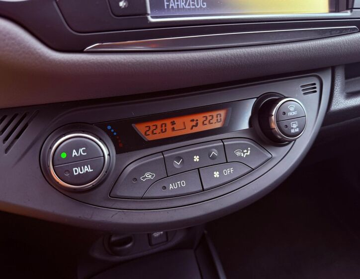 Toyota Yaris 17