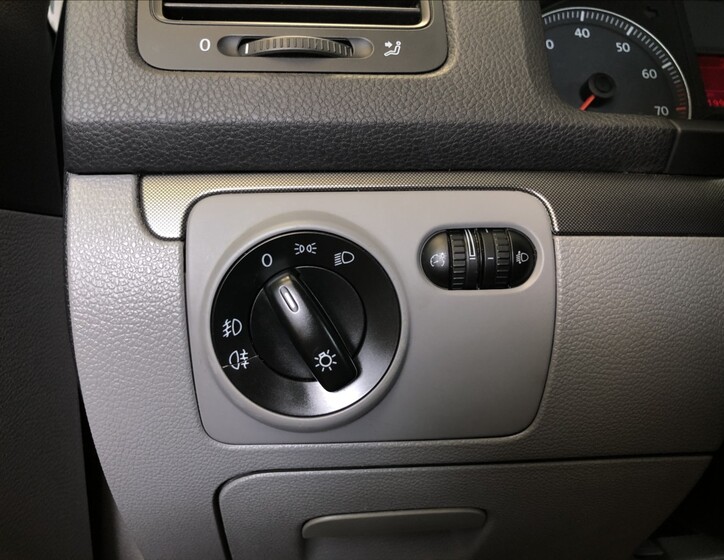 Volkswagen Golf 20