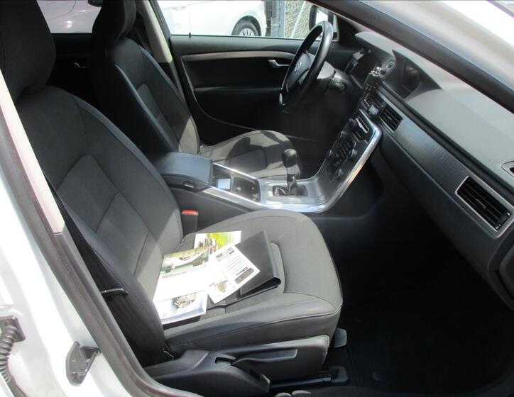 Volvo XC70 14