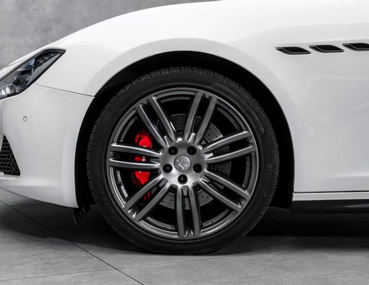 Maserati Ghibli 2