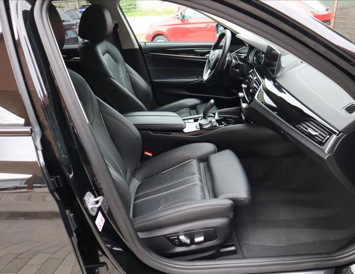 BMW Řada 5 37