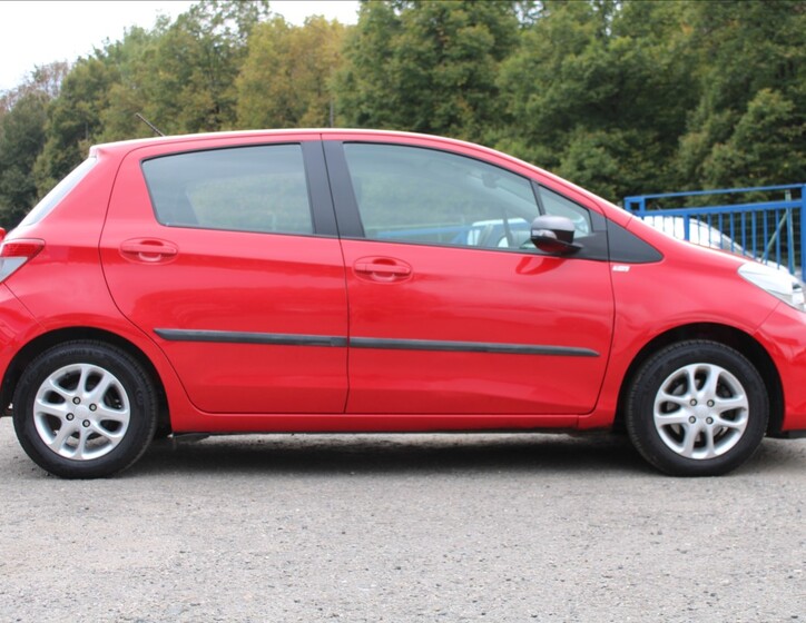 Toyota Yaris 4