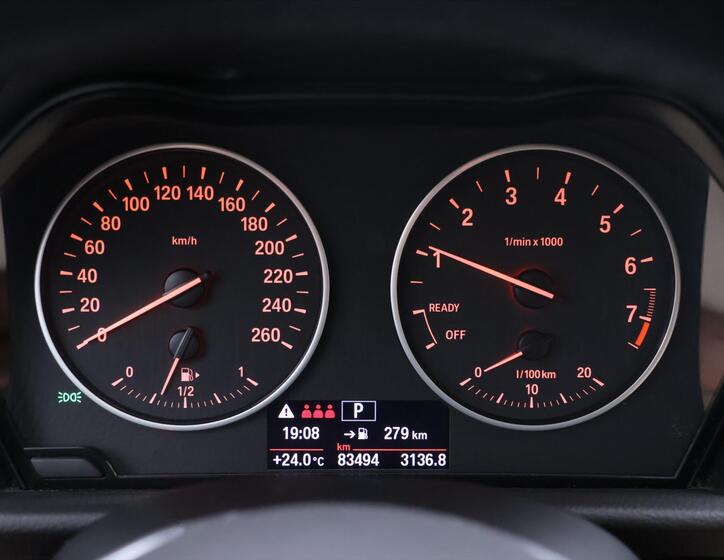 BMW Řada 2 18
