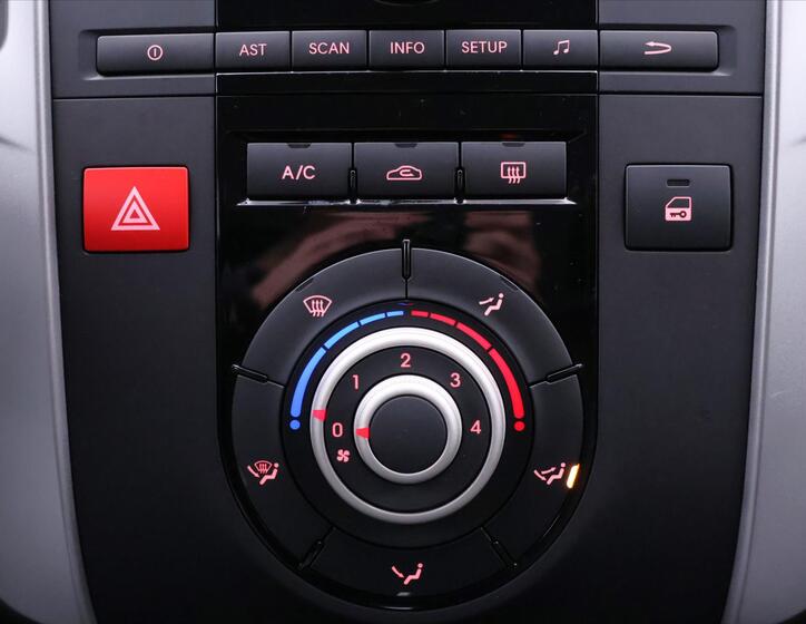 KIA Venga 24