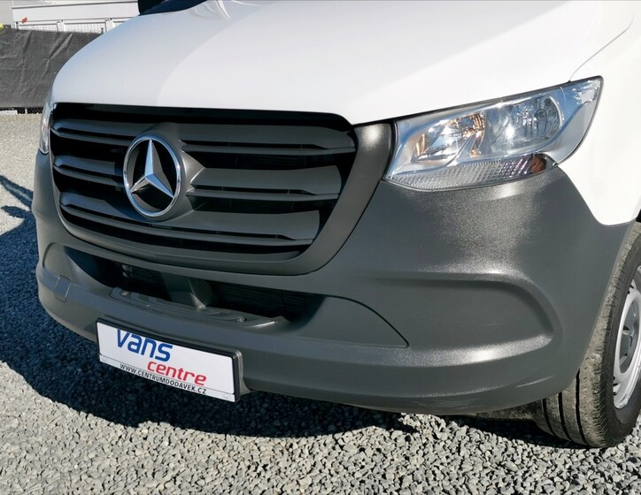 Mercedes-Benz Sprinter 20
