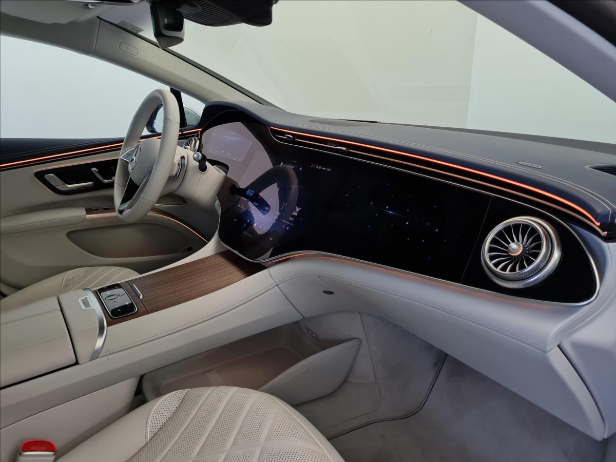 Mercedes-Benz EQS