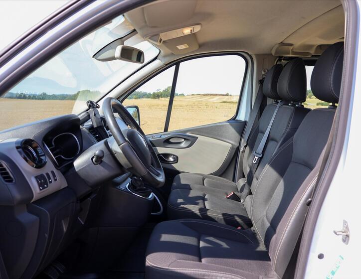Renault Trafic 12