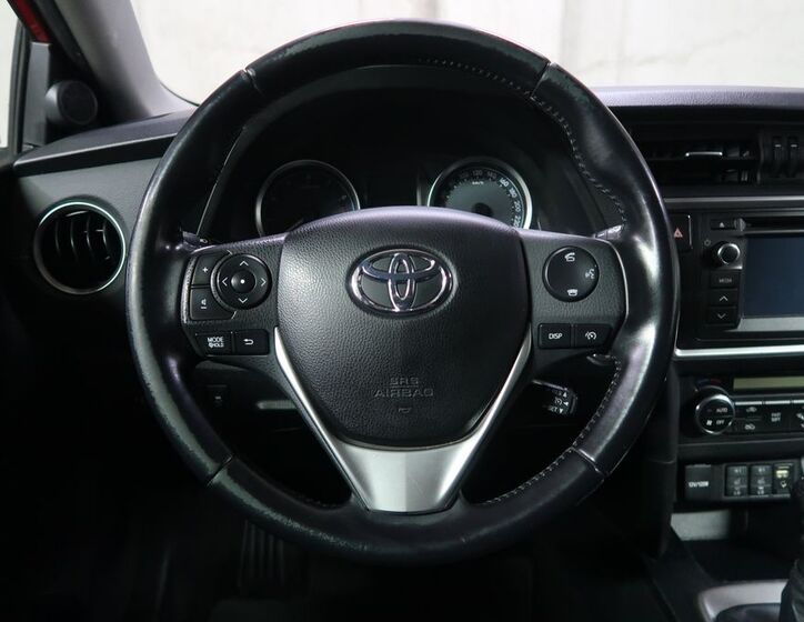Toyota Auris 14