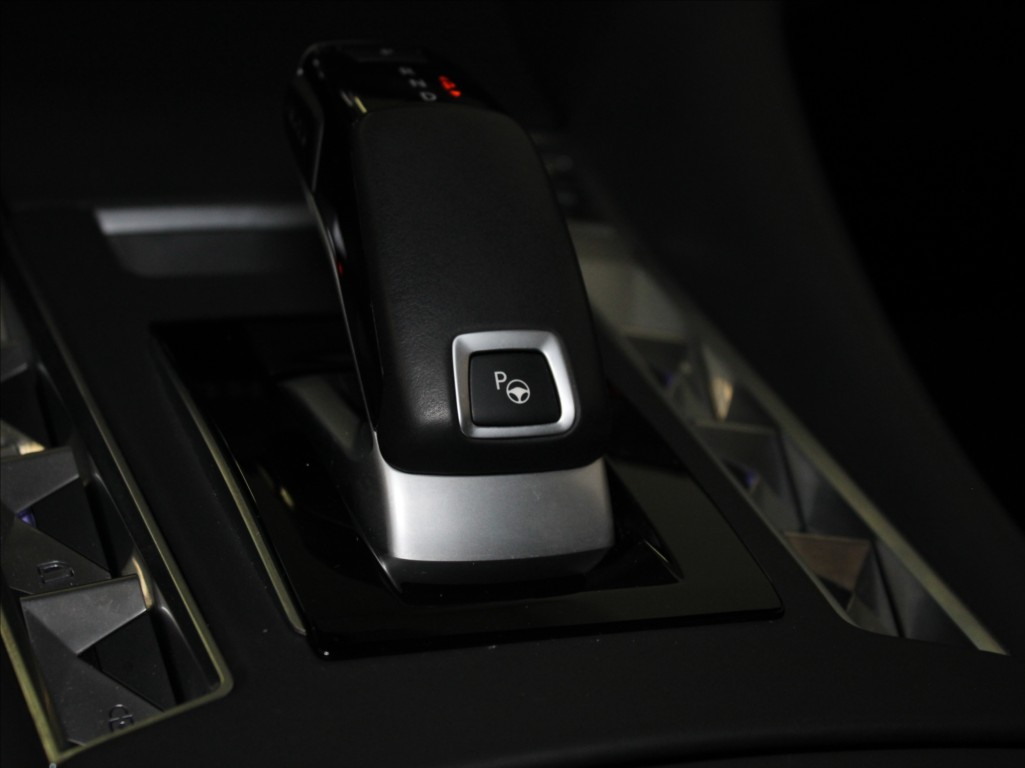 DS Automobiles DS9