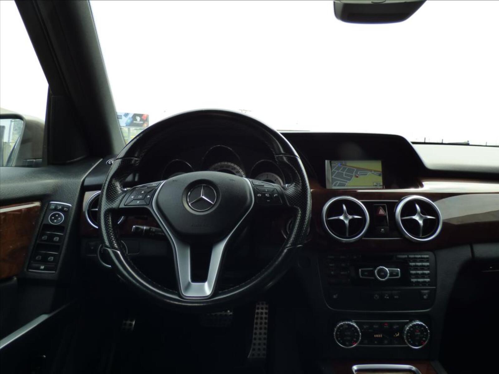 Mercedes-Benz GLK 12
